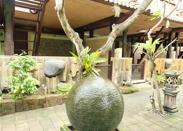 Kerti And Restaurant パダンバイ